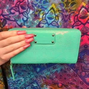 Kate Spade ♠️ Zip around, perforated wallet